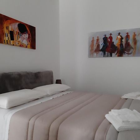 Casa Lucia Apartment Bari Luaran gambar