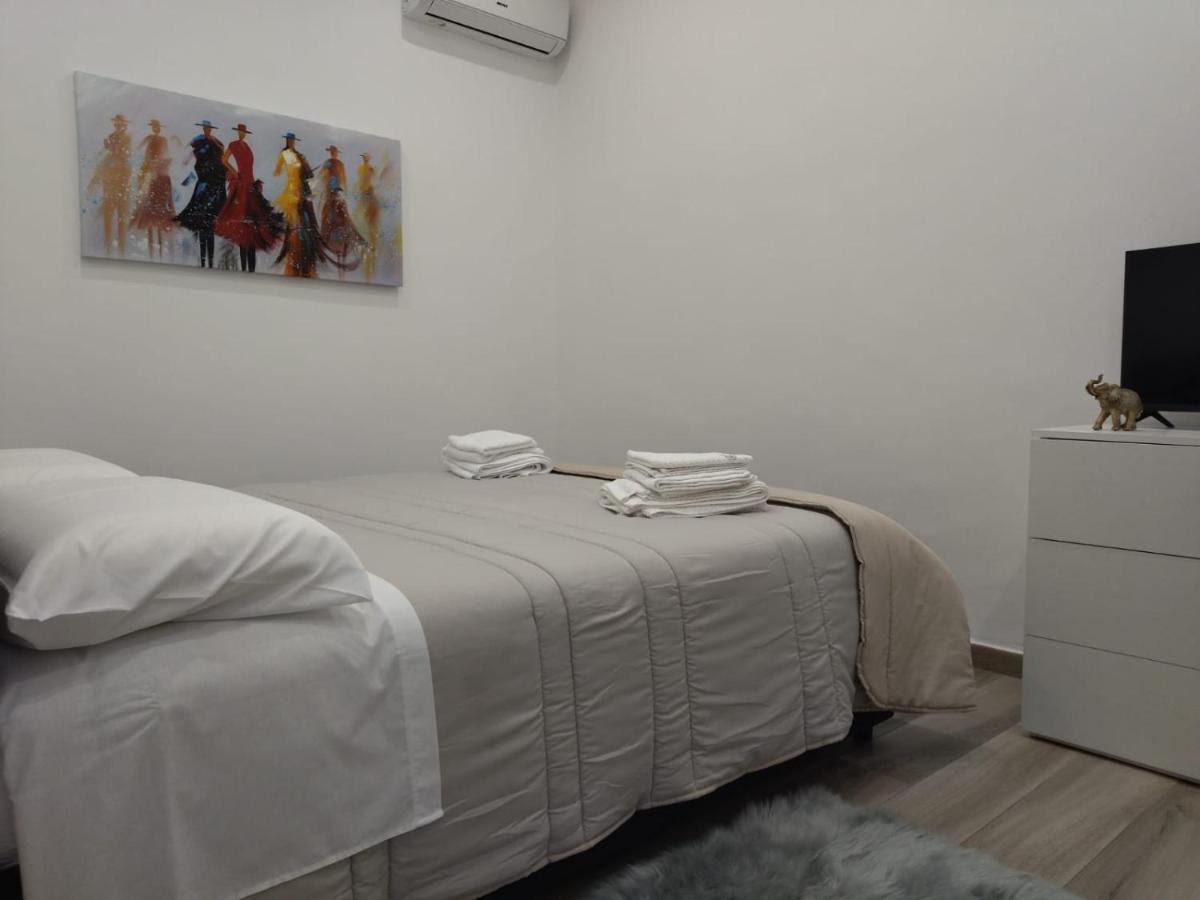 Casa Lucia Apartment Bari Luaran gambar