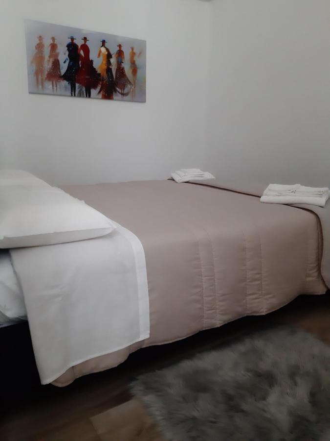 Casa Lucia Apartment Bari Luaran gambar